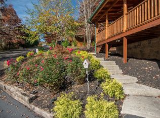 2959 Raven Fork Cir, Sevierville, TN 37876
