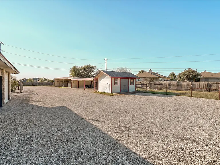 800 County Road 117 — Photo 11