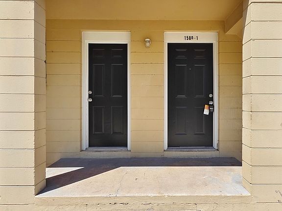 2nd image of 1580 W 19th St APT 1
