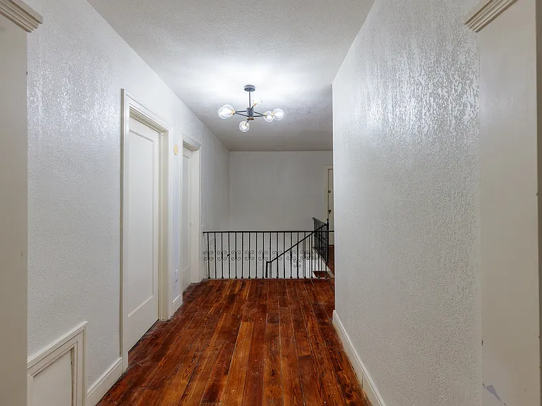 426 NW 25th St #8 — Photo 15