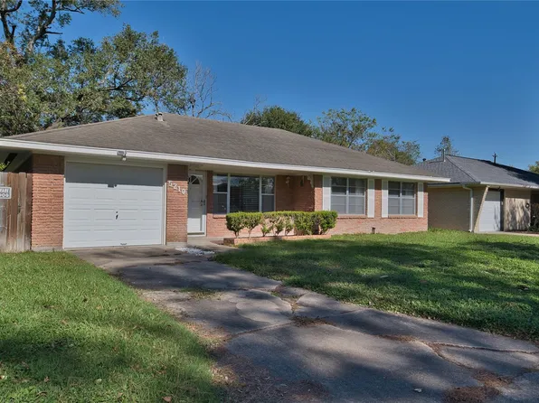 5210 De Lange Ln, Houston, TX 77092