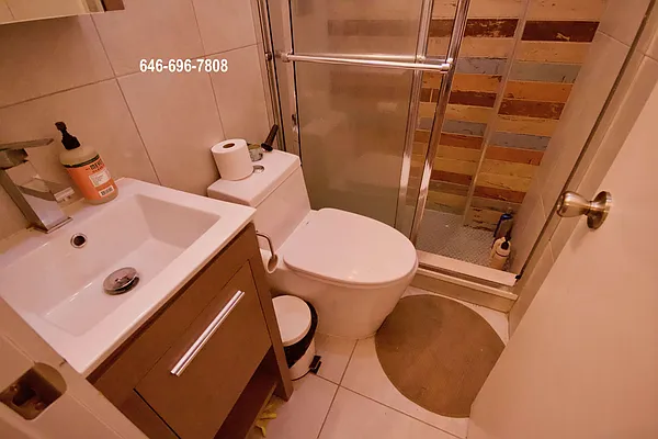 Rented by Meller Maayan S | media 15