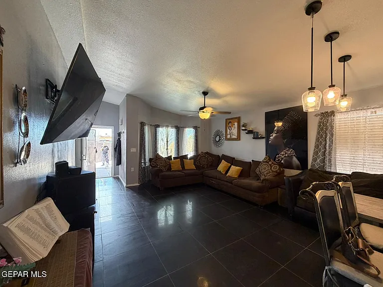 14624 Achim Dr — Photo 6