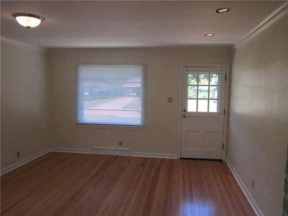 4th image of 5625 Ralston Ave