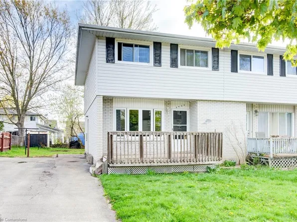 145 Hincks St #B, Wilmot, ON N3A 2B1