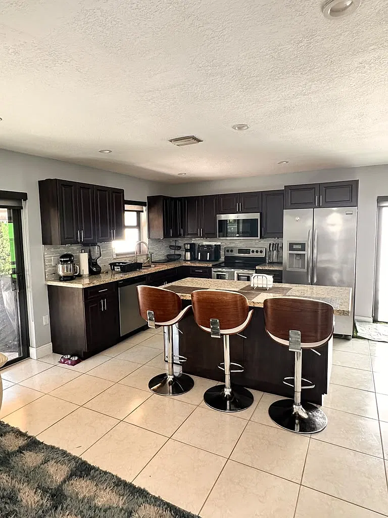 3 bed, 1445 sqft, $3,550 — Photo 4