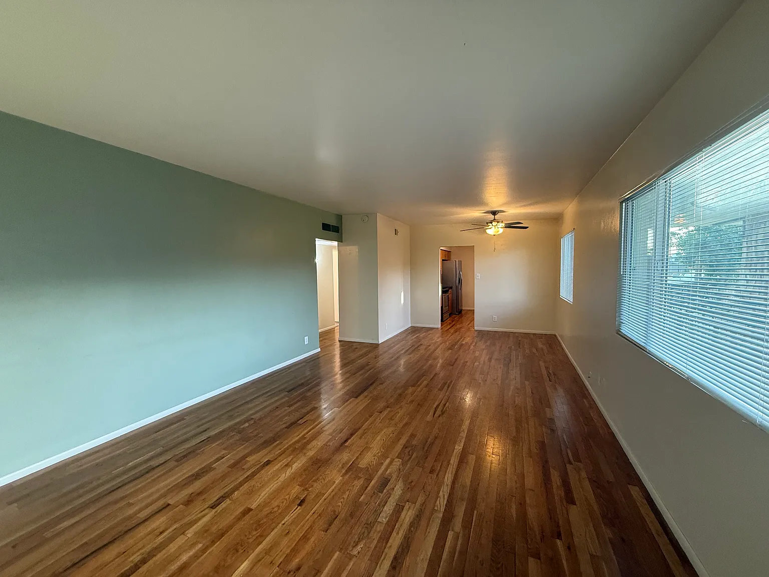 2 bed, 1093 sqft, $1,275 — Photo 2