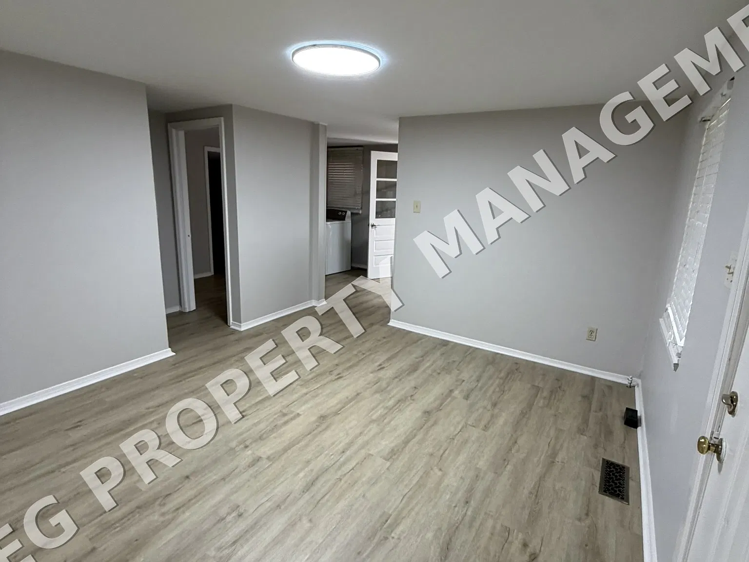 3 bed, 1120 sqft, $1,425 — Photo 2