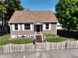 719 W 11th St, The Dalles, OR