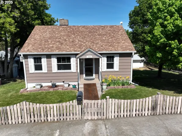 719 W 11th St, The Dalles, OR 97058