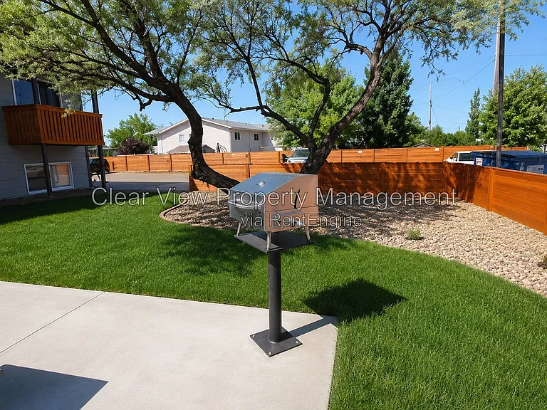 5315 38th Ave #302 — Photo 11