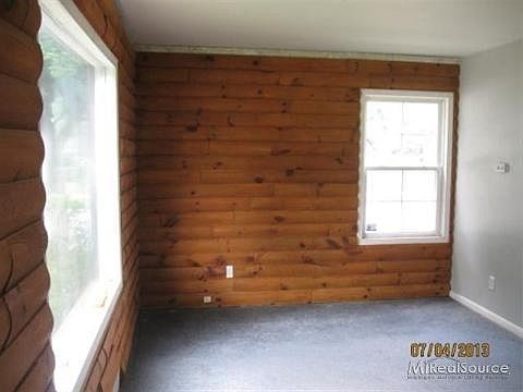 5th image of 505 E Mahan Ave