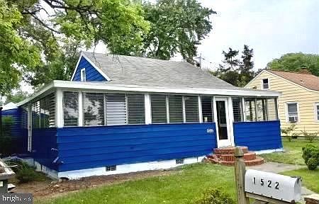 1st image of 1522 Columbia Dr