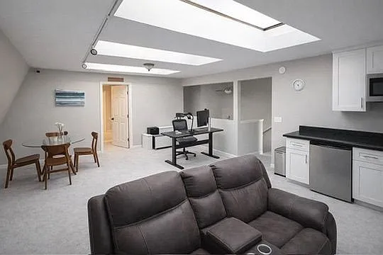 2537 Navarra Dr #11B — Photo 8