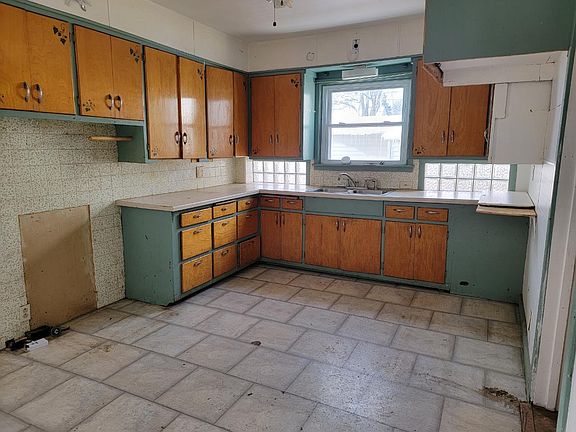 2nd image of 19 W Somo Ave #W