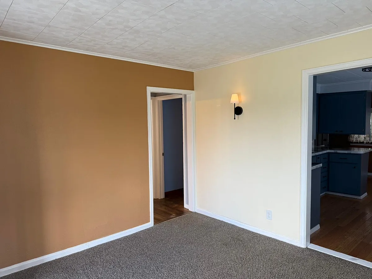 Building Photo - 2311 N Averill Ave