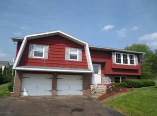 536 Deerfield Dr, Clarks Summit, PA 18411