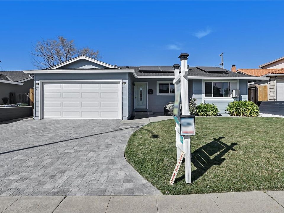 1st image of 451 Woodcock Ct