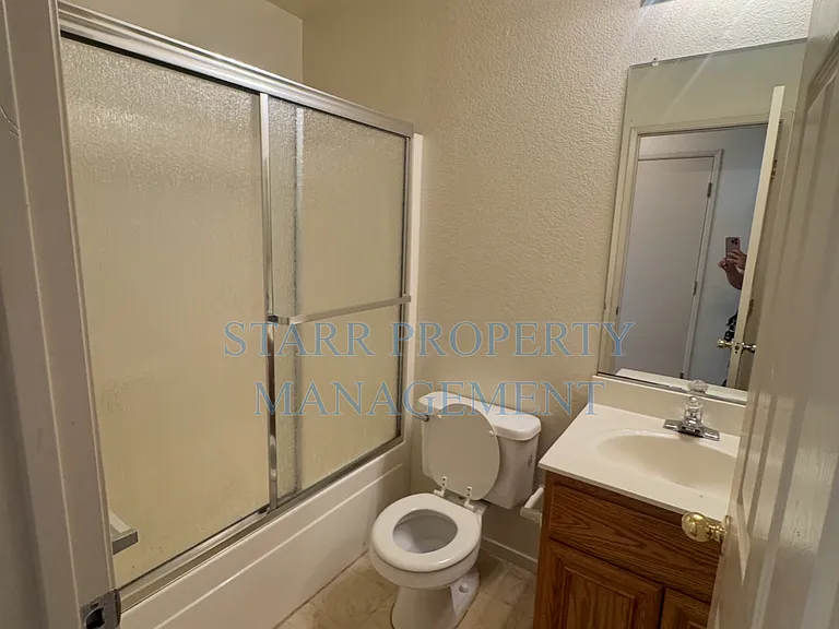 4355 Legacy Ct — Photo 7