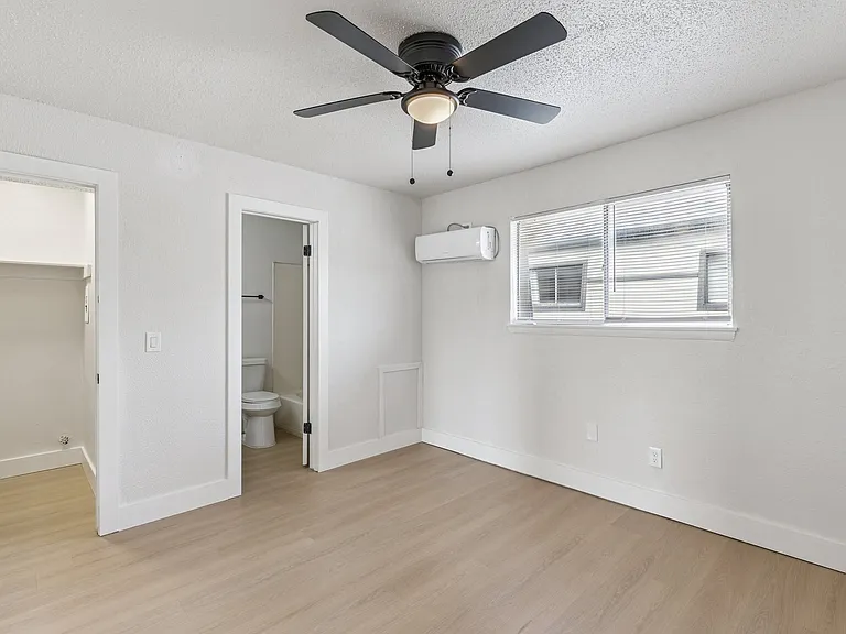 1209 Roosevelt St #2 — Photo 17