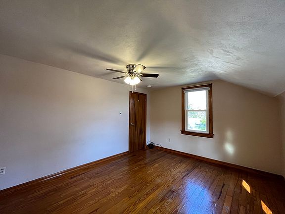 5th image of 4820 N Illinois St