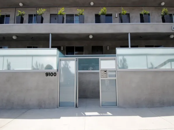 9100 Whitworth Dr APT 8, Los Angeles, CA 90035