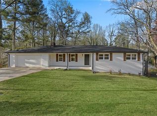 5575 Balmoral Dr, Douglasville, GA 30135