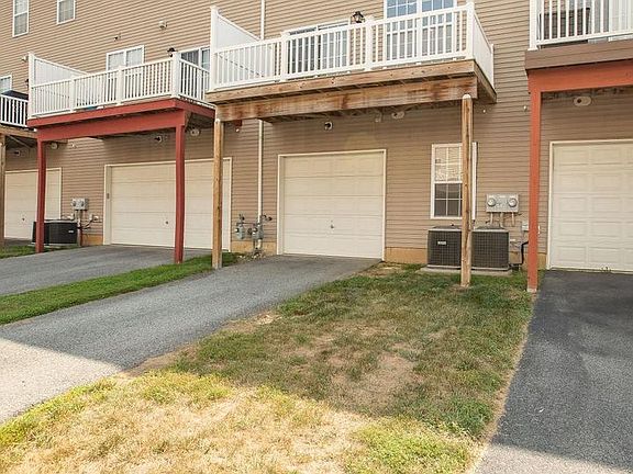 5th image of 323 S Parkway Dr