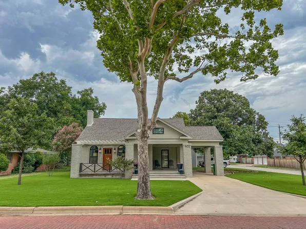 902 W Elm St, Olney, TX 76374