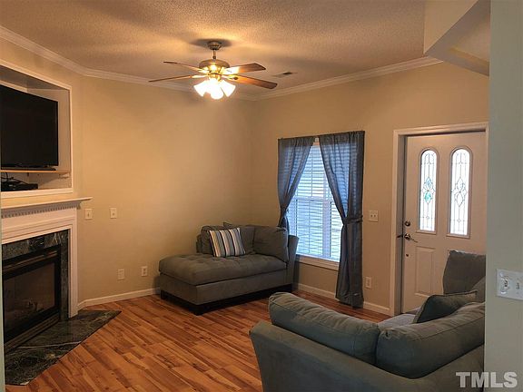 2nd image of 2634 Rolling Meadows Ln