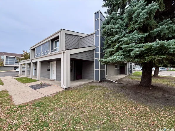 425 115th Street E #716, Saskatoon, SK S7N 2E5
