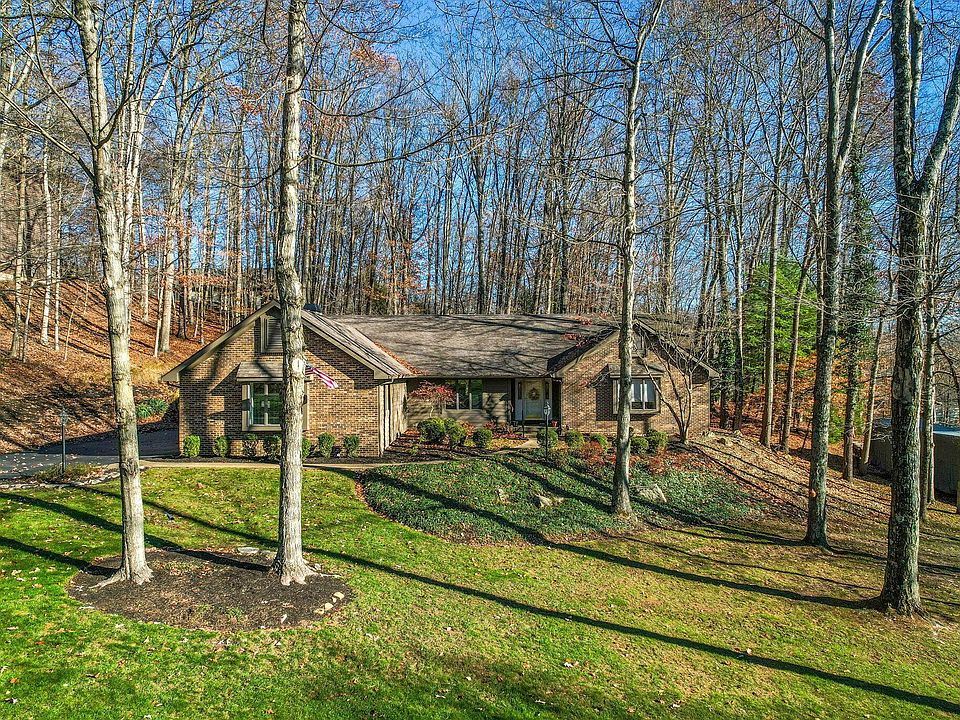 1st image of 1370 Stratford Woods Dr