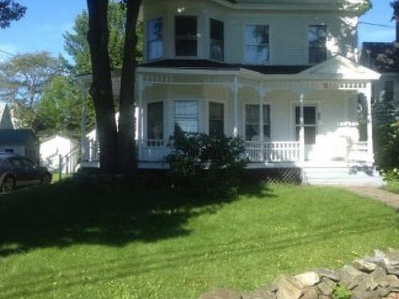 3rd image of 60 School St