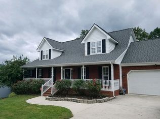 373 Classic Dr, Soddy Daisy, TN 37379