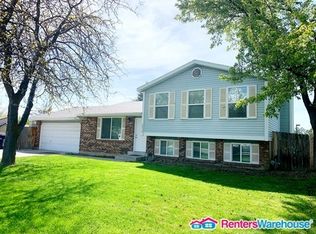 8878 S Greenwich Ln, Sandy, UT 84093