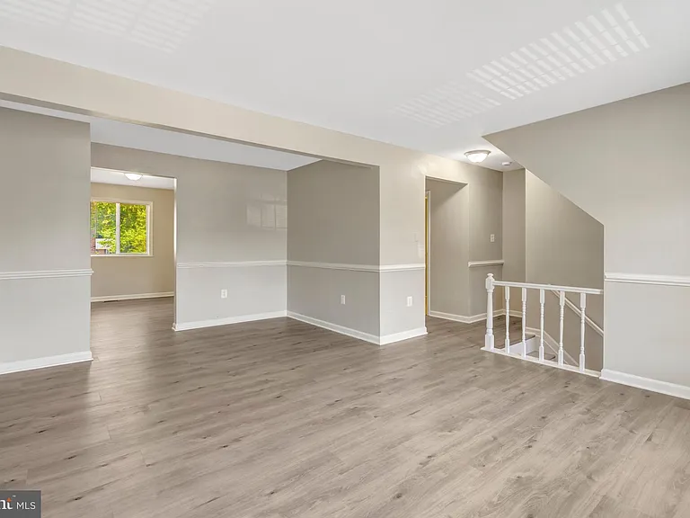 7065 Leewood Forest Dr — Photo 6