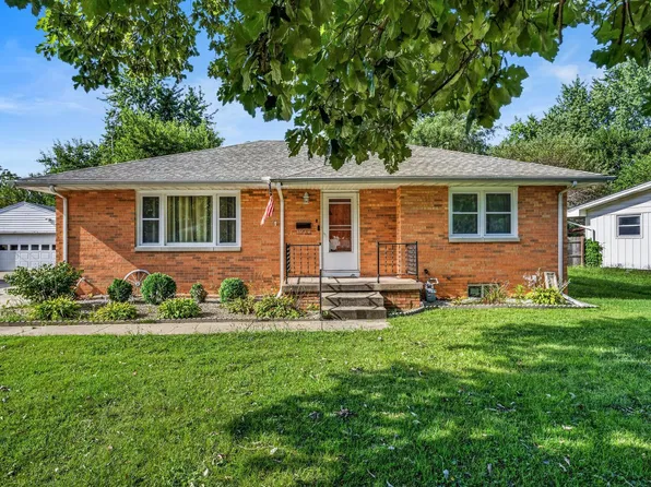 1217 Gertrude Ave, Champaign, IL 61821