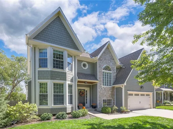 10911 Cottonwood St, Lenexa, KS 66215