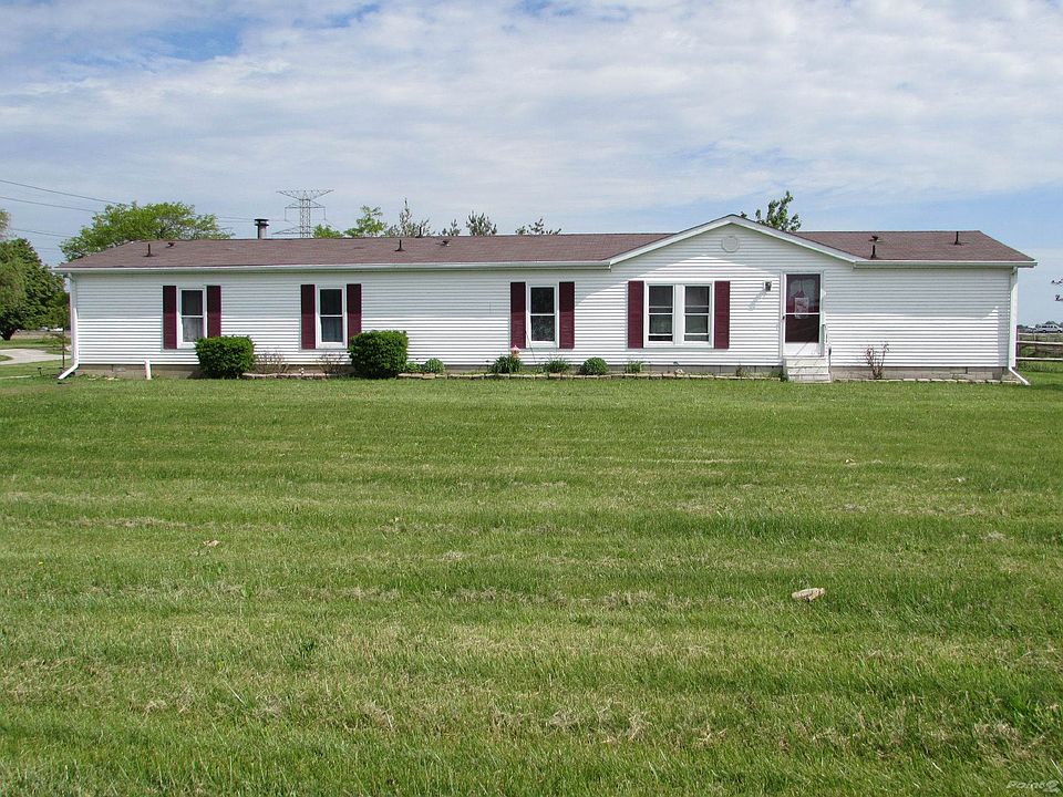 Exterior Front: Home sits far back off road!