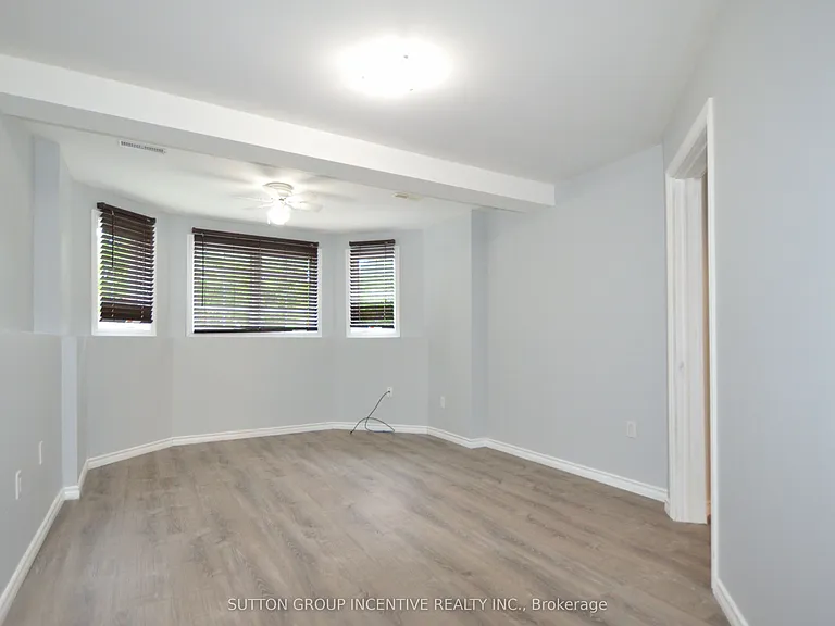 39 Jones Dr #LOWER — Photo 8