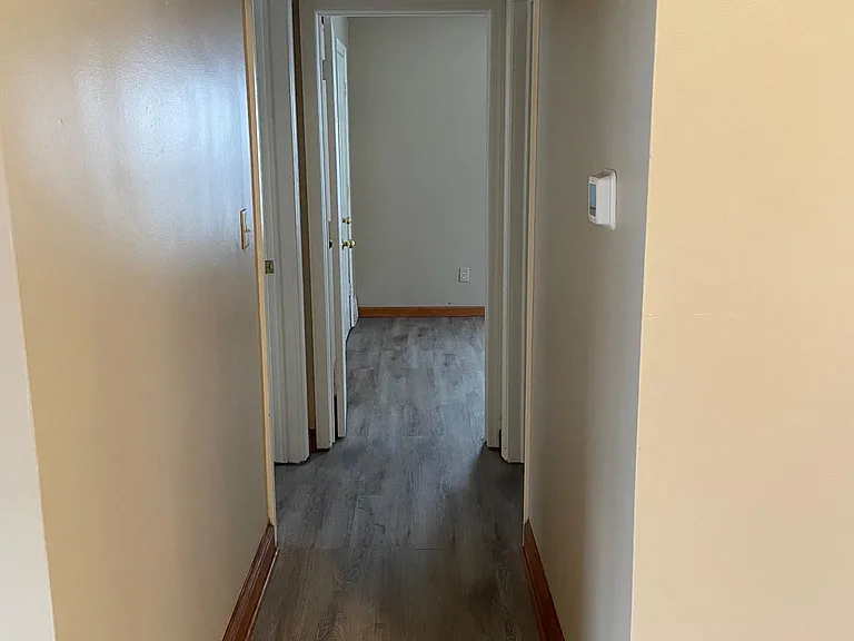 1540 Linden Ave — Photo 6