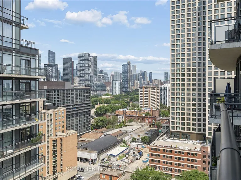 460 Adelaide St E #Penthouse 122 — Photo 33