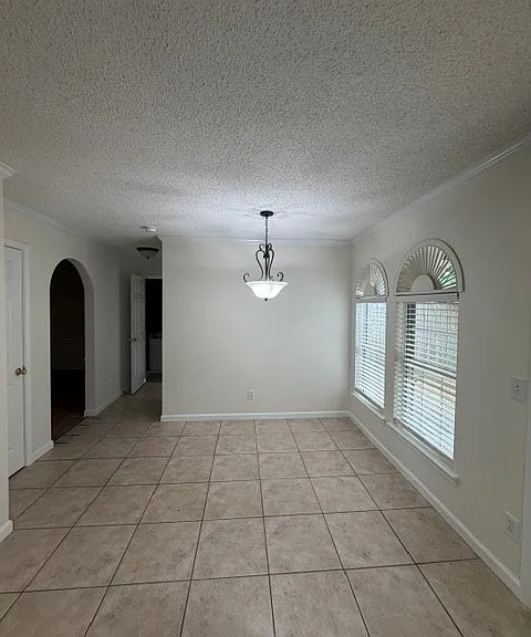 1699 W Oak Dr — Photo 8