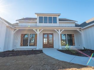 1016 Twin Creeks Dr, Weatherford, TX 76088