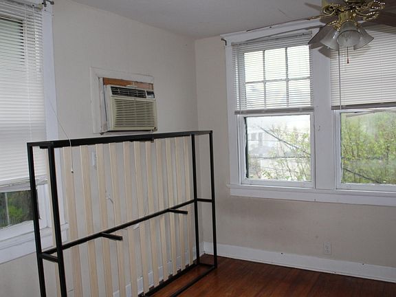 5th image of 1512 6th St #B