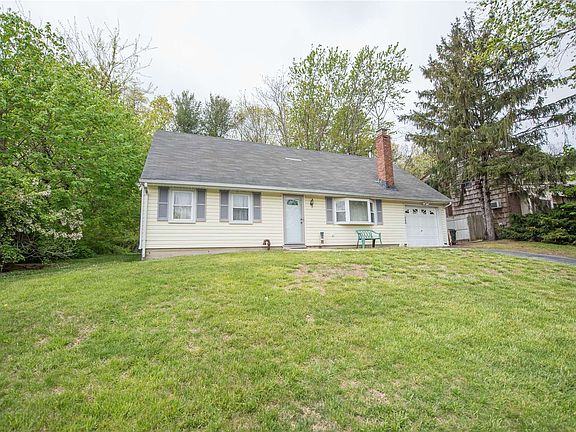 2nd image of 140 Rosemont Ave