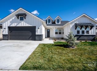 5404 S Bentwaters Way, Meridian, ID 83642