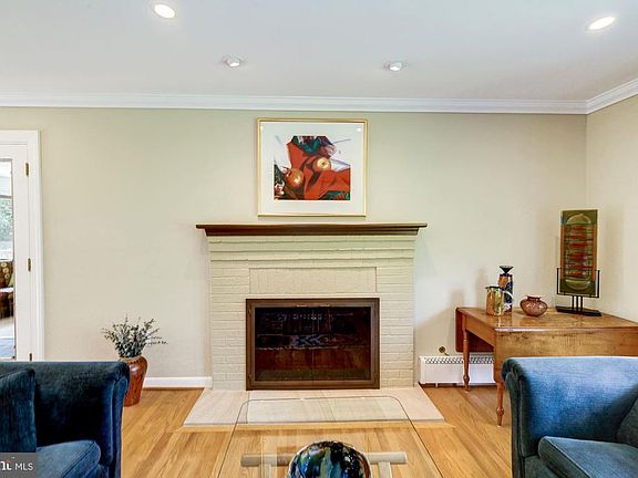4th image of 8513 Richmond Ave