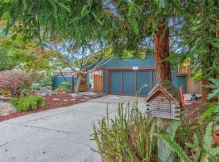 1320 Buena Vista Ave, Pacific Grove, CA 93950