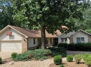 2 Quantock Hills Ln, Bella Vista, AR 72715